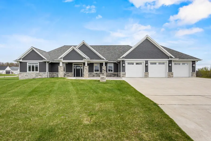 2685 Creekwood Circle, Green Bay, WI 54311 - #3