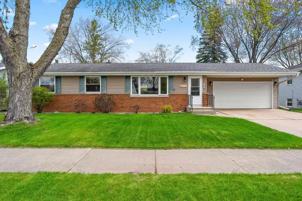 1870 Gary Lane, GREEN BAY, WI 54303
