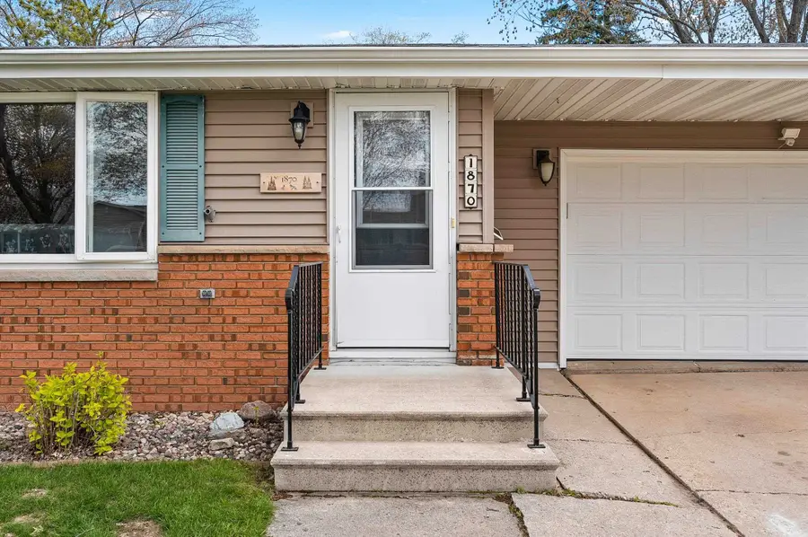 1870 Gary Lane, Green Bay, WI 54303 - #3