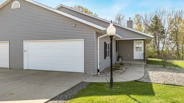 200 Prairie View Court, WAUPACA, WI 54981