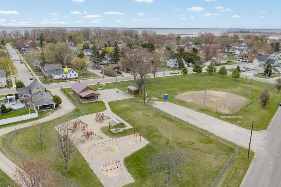 307 Ogden Street, Marinette, WI 54143-2927 - #3