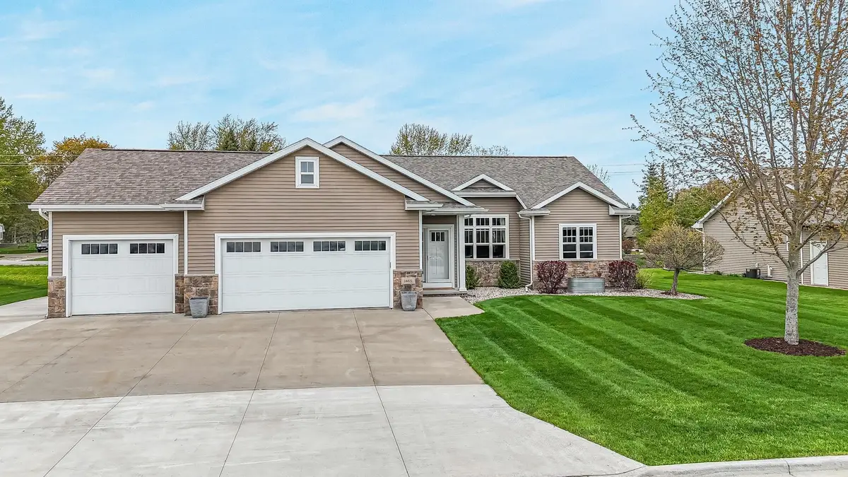 1465 Amendment Drive, Neenah, WI 54956 - #1