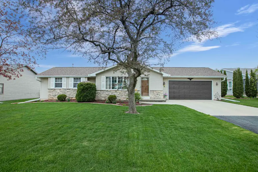 1260 Briarwood Drive, Menasha, WI 54952-2179 - #3