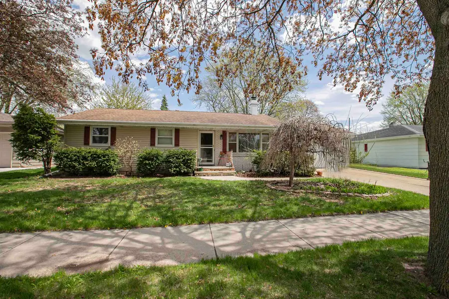 206 S Midpark Drive, Appleton, WI 54915 - #3