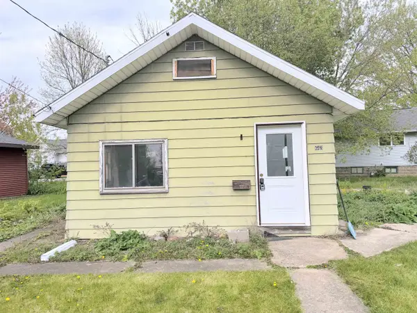 643 Jackson Street, NEENAH, WI 54956