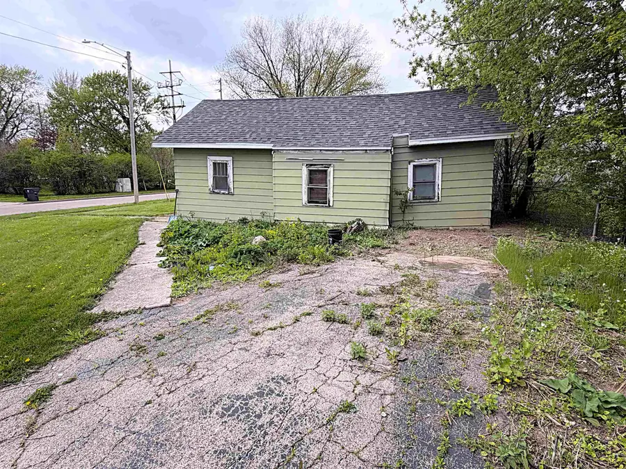 643 Jackson Street, Neenah, WI 54956 - #2