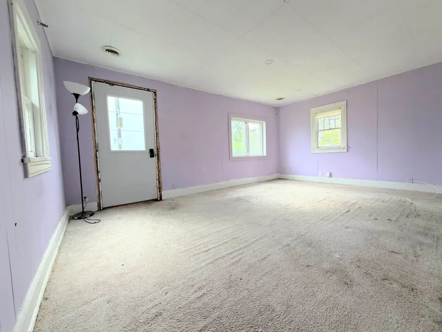 643 Jackson Street, Neenah, WI 54956 - #3