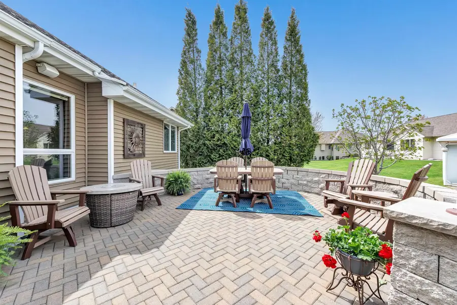 960 Springfield Drive, De Pere, WI 54115-7661 - #3