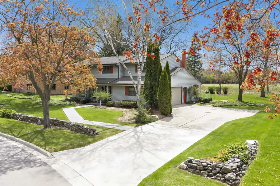 341 Roselawn Boulevard, Green Bay, WI 54301-1305 - #2