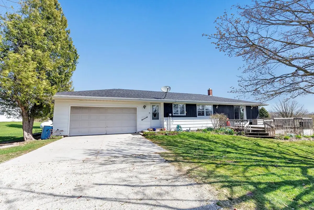 E5510 County Road K, Algoma, WI 54201 - #1