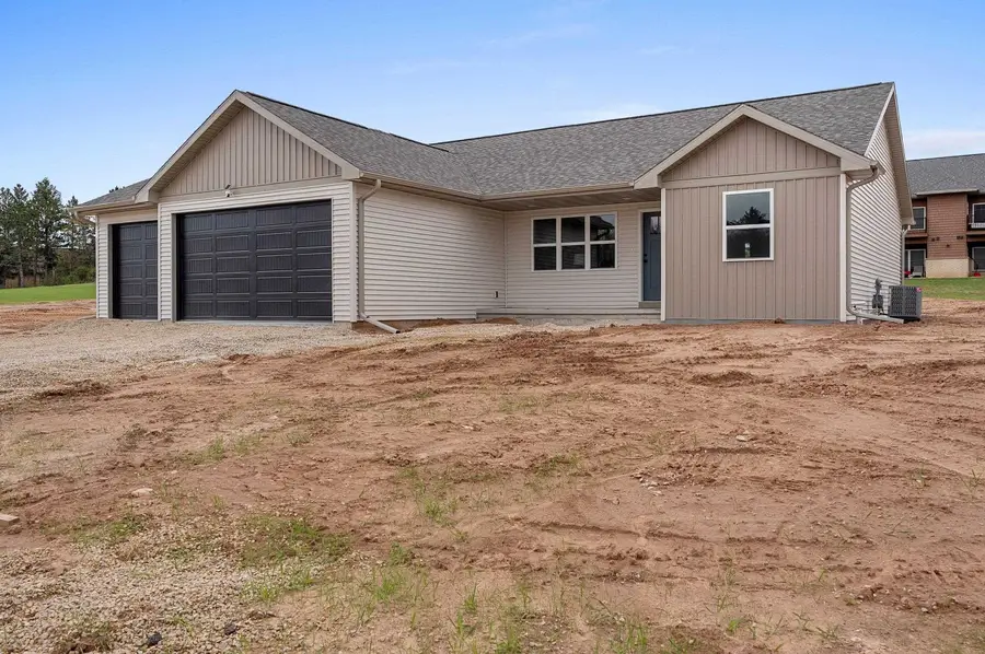 1900 Southland Lane, New London, WI 54961 - #2