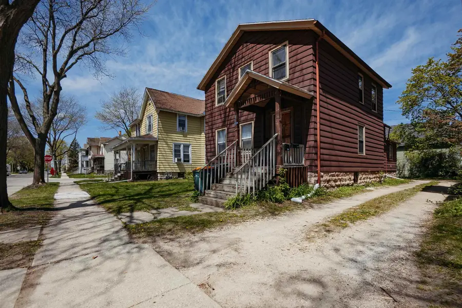 153 E 2nd Street, Fond Du Lac, WI 54935 - #2