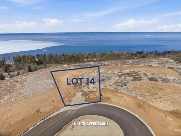 Quarry Bluff Court #14, STURGEON BAY, WI 54235