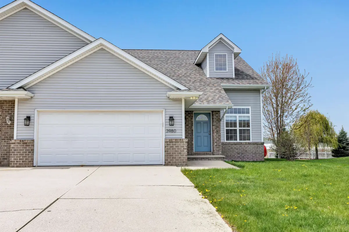 3980 N Parker Way, De Pere, WI 54115 - #1