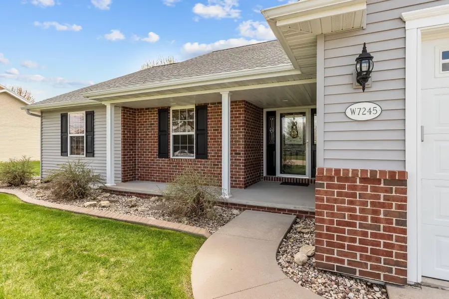 W7245 Sunfield Drive, Greenville, WI 54942-8780 - #2