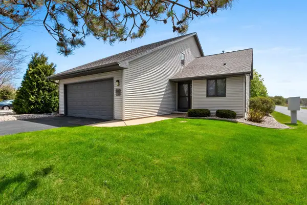 800 East River Drive #F, DE PERE, WI 54115-4159