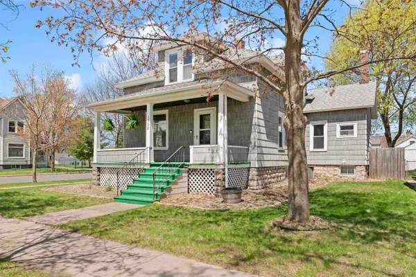 1328 10th Street, MARINETTE, WI 54143