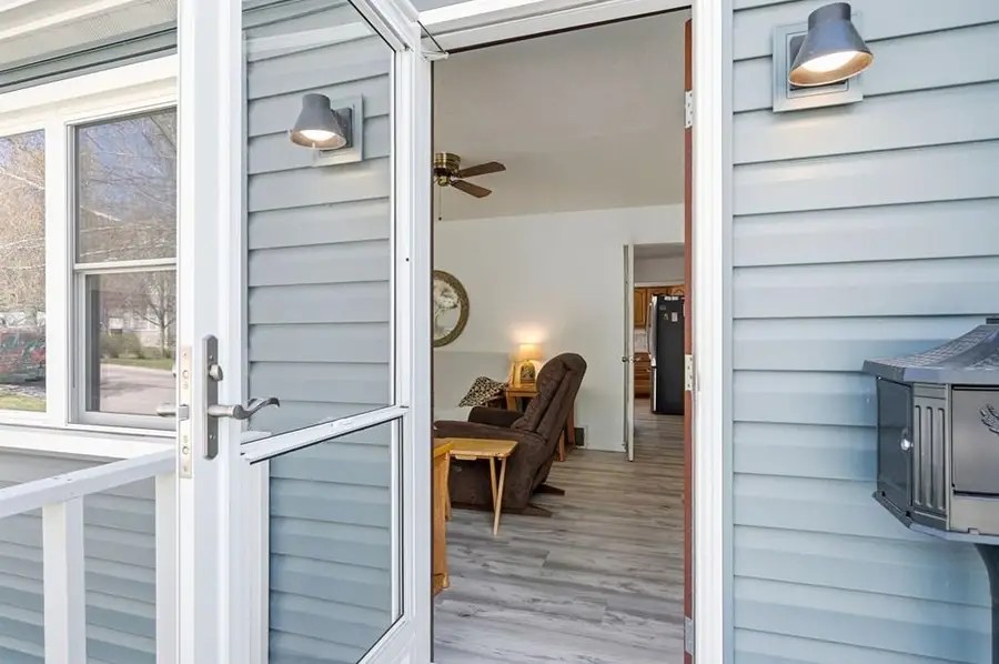 140 N 8th Place, Sturgeon Bay, WI 54235 - #3