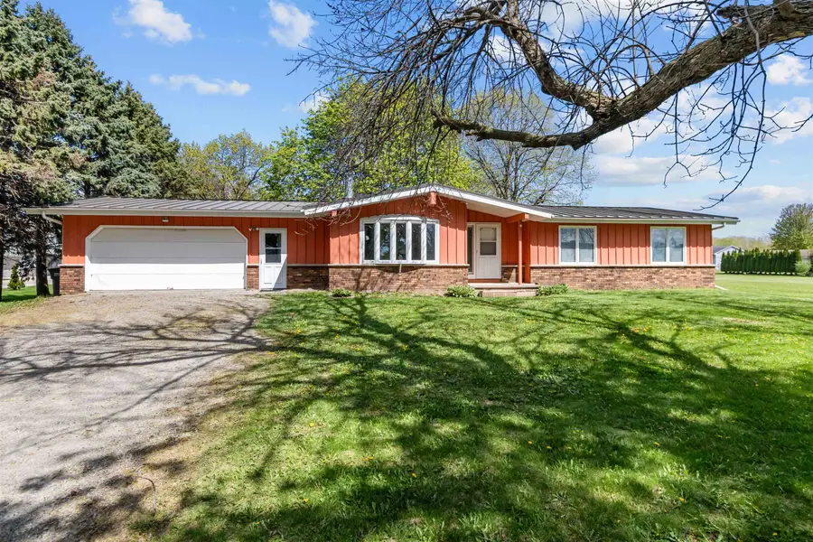 4356 Jackson Street, Oshkosh, WI 54901 - #2