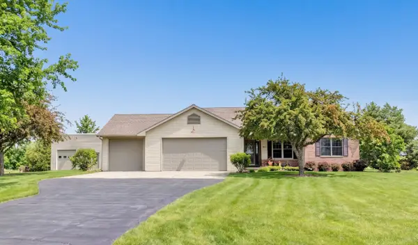 1072 Traboh Court, DE PERE, WI 54115