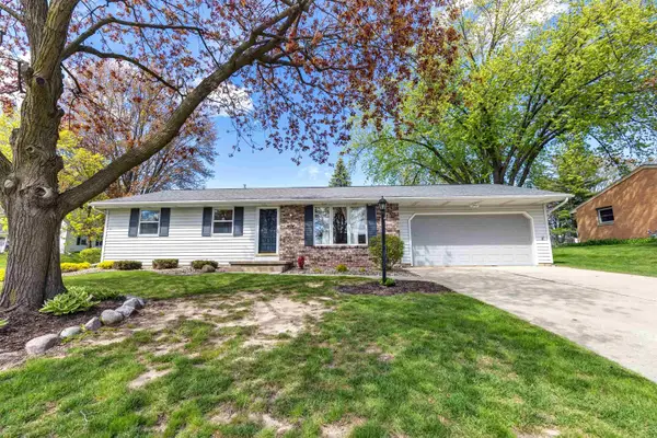 1404 Cormier Road, GREEN BAY, WI 54313-5311