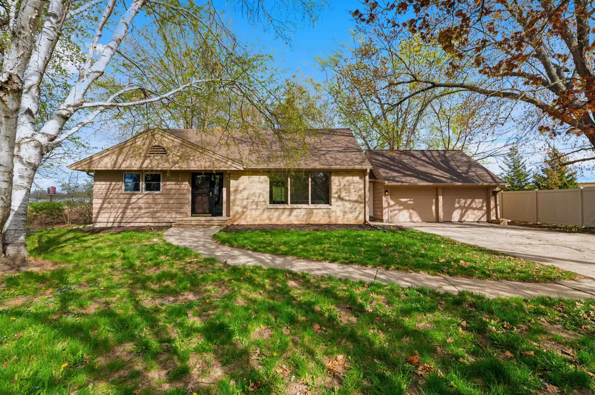 1223 Guns Street, Green Bay, WI 54311 - #1