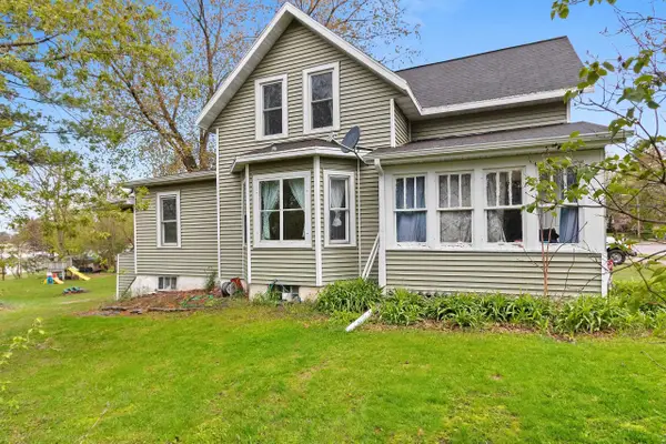 63 N 12th Street, CLINTONVILLE, WI 54929