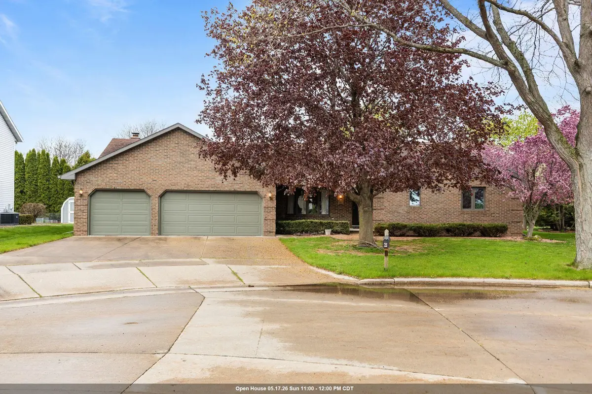 21 Kensington Court, Appleton, WI 54915 - #1