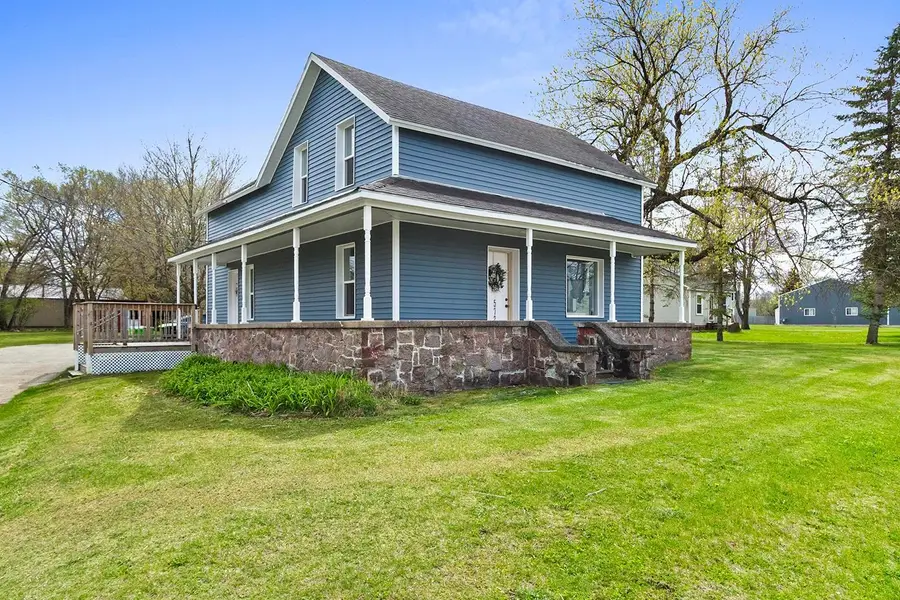 572 Green Bay Avenue, Oconto Falls, WI 54154 - #2