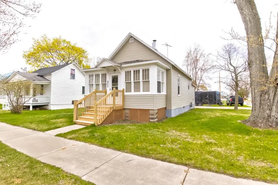 400 Elizabeth Avenue, Marinette, WI 54143 - #2
