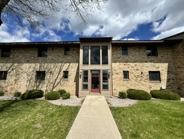 260 N Campbell Road #B, Oshkosh, WI 54902-4001 - #2