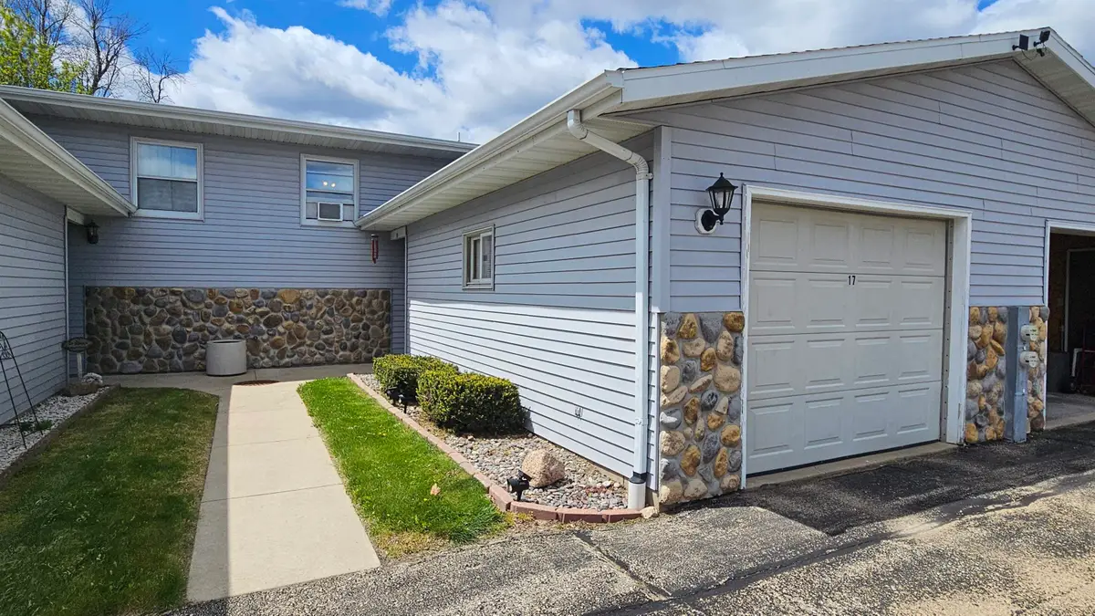 112 E Hofman Street #17, Cecil, WI 54111 - #1
