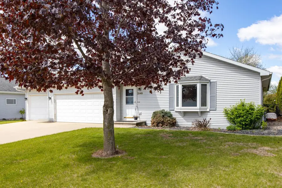 2140 Deer Prairie Drive, Neenah, WI 54956 - #2