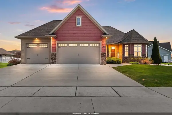1344 Lear Lane, DE PERE, WI 54115