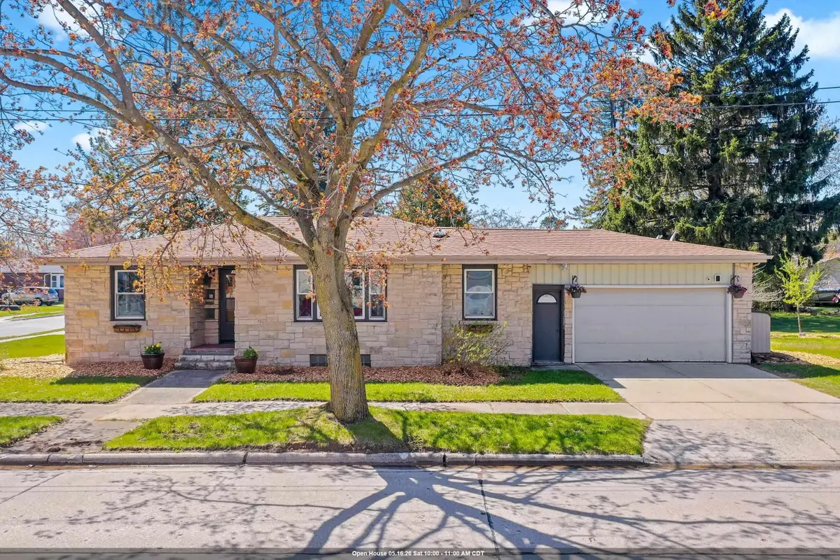 3002 Prairie Street, Two Rivers, WI 54241 - #1