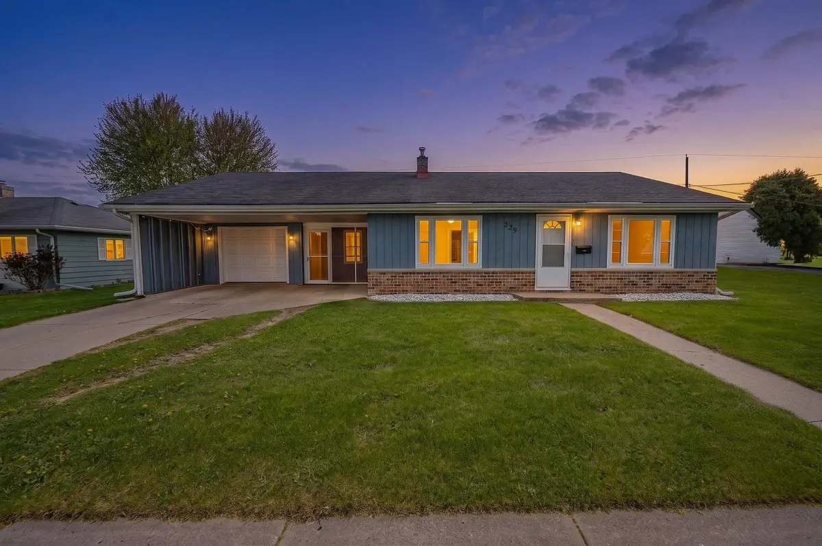 329 S James Street, Kimberly, WI 54136 - #1