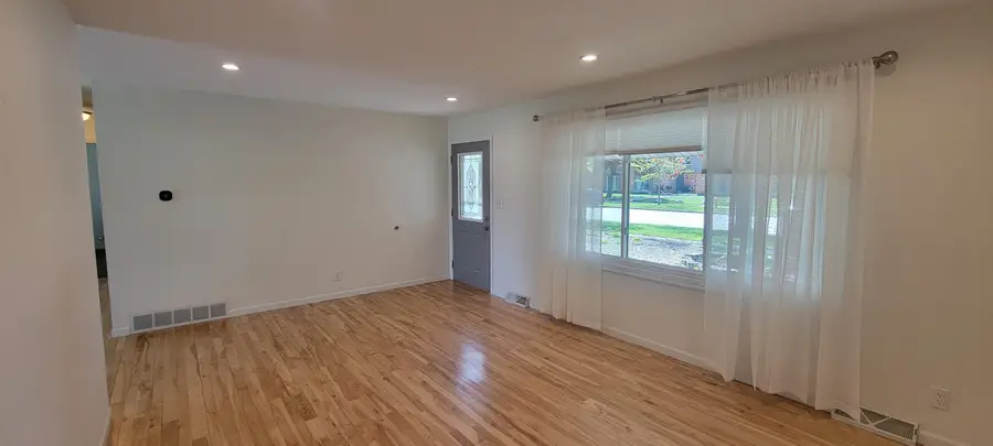 895 Martin Avenue, Fond Du Lac, WI 54935-6330 - #3