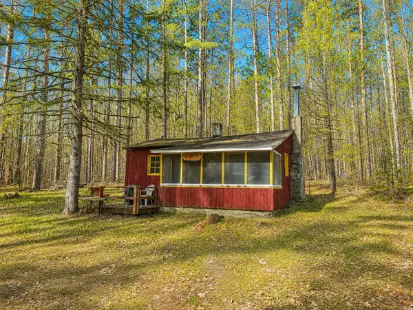 N17069 Spangenberg Road, PEMBINE, WI 54156