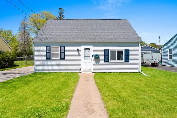1906 Columbia Avenue, OSHKOSH, WI 54901-2110
