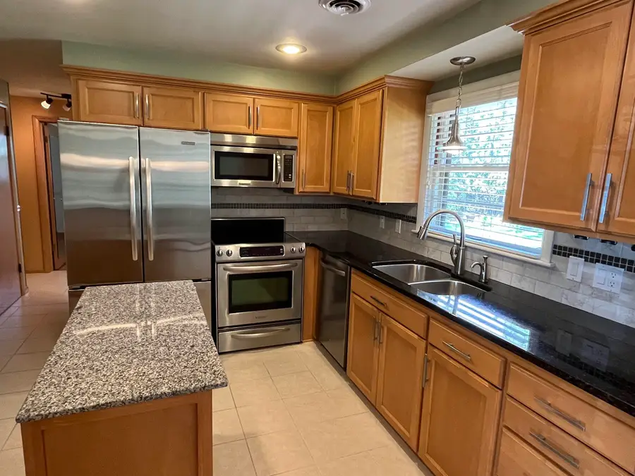 2750 W 8th Street, Appleton, WI 54914-4225 - #2