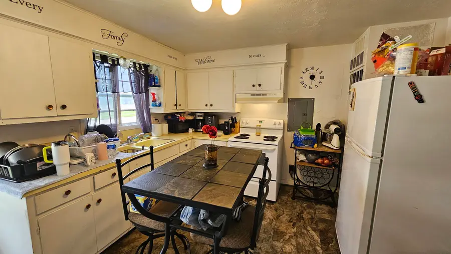 903 Smith Street, Green Bay, WI 54301 - #3