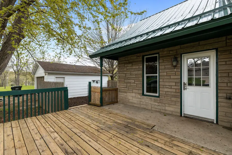 807 W Wisconsin Avenue, Kaukauna, WI 54130 - #3