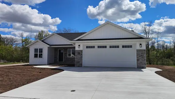 2511 S Stellita Circle, DE PERE, WI 54115