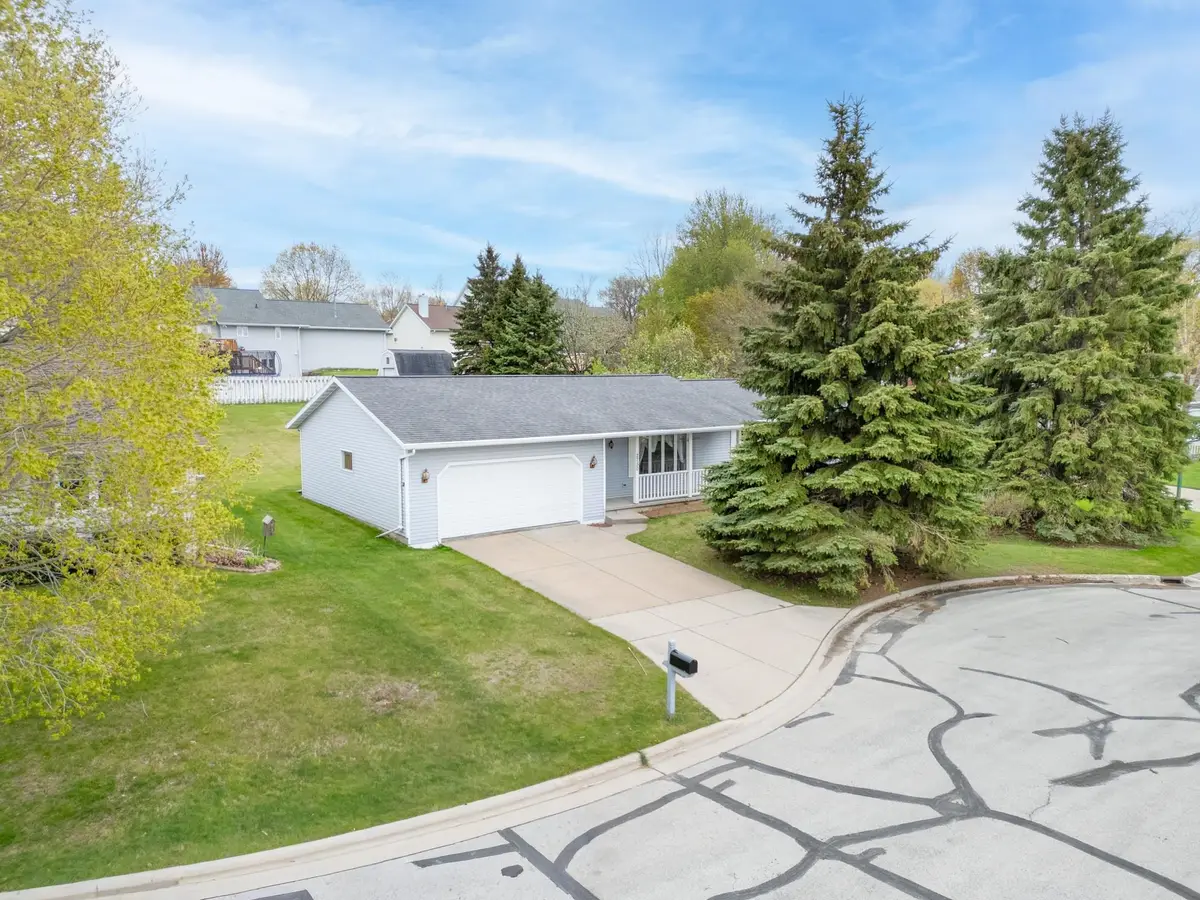 2750 St Anthony Drive, Green Bay, WI 54311-5846 - #1
