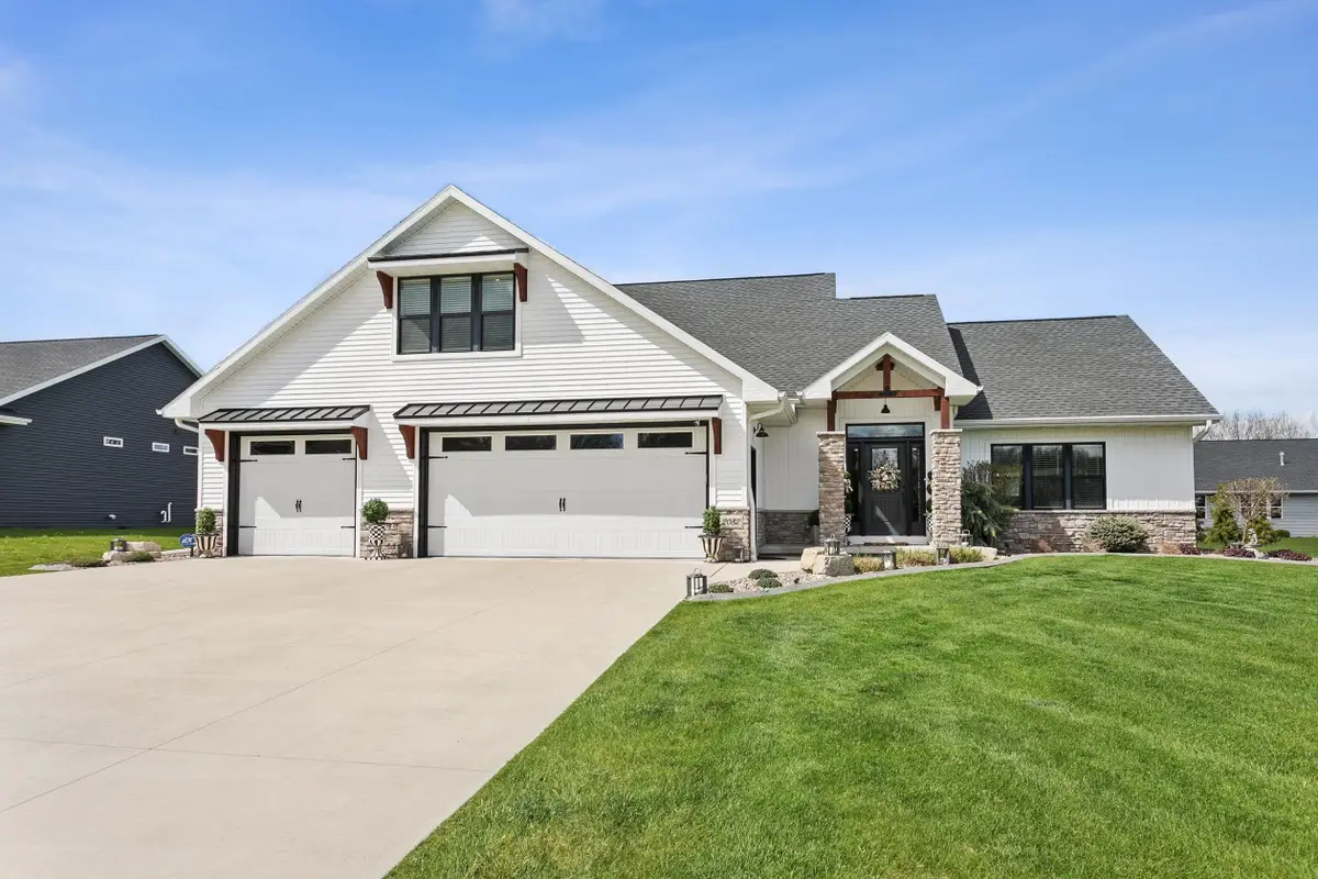 2082 Fescue Way, Green Bay, WI 54313 - #1