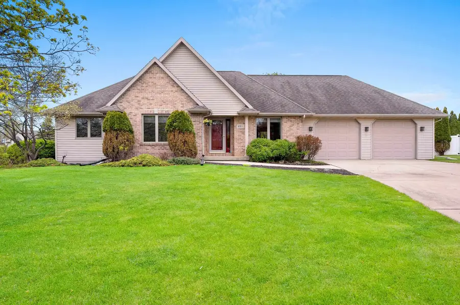 821 Ash Street, Green Bay, WI 54313 - #2