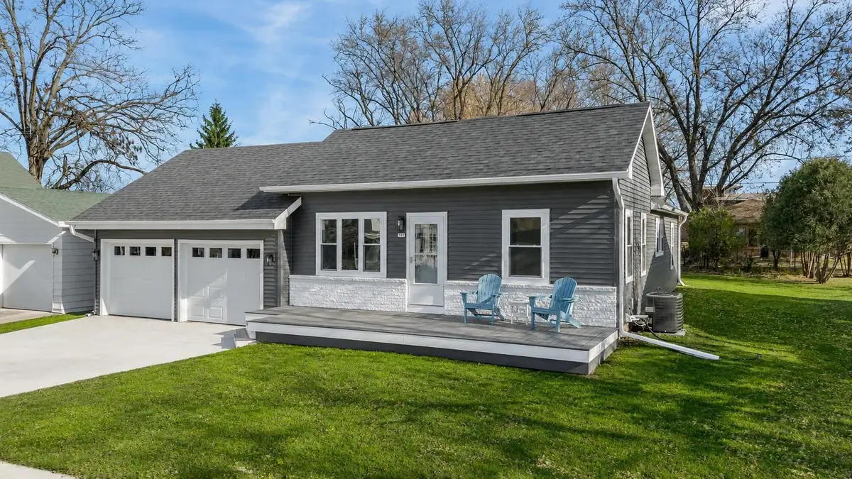303 S 1st Avenue, Winneconne, WI 54988 - #1