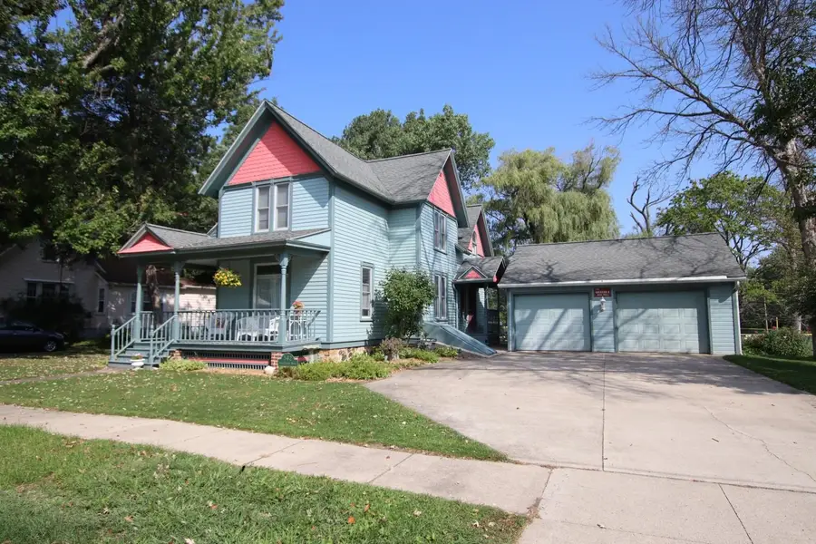 542 Hill Street, Green Lake, WI 54941 - #3