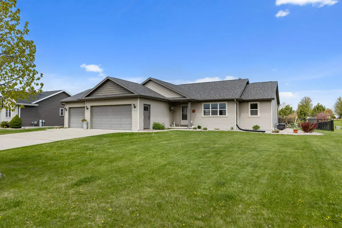 W6220 Sherwood Point Court, Greenville, WI 54942 - #1