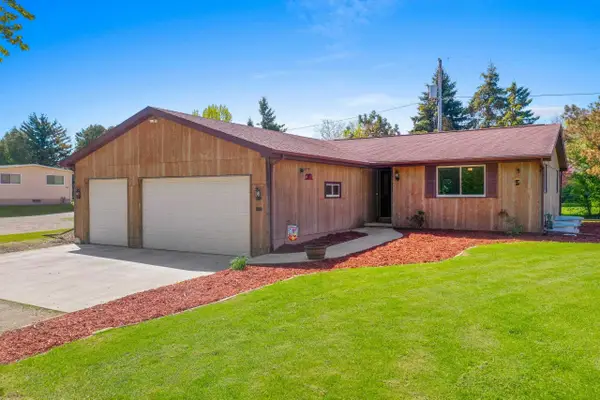 1842 N Oakwood Road, OSHKOSH, WI 54904-8445